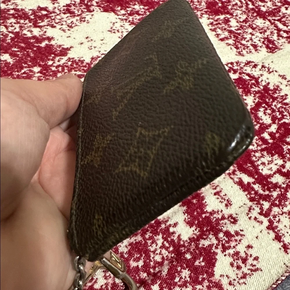 Louis Vuitton Monogram Key Cles